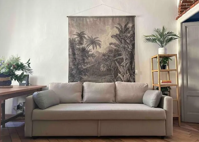 Xenia Apartments - Charming Garden Suite In Porta Venezia